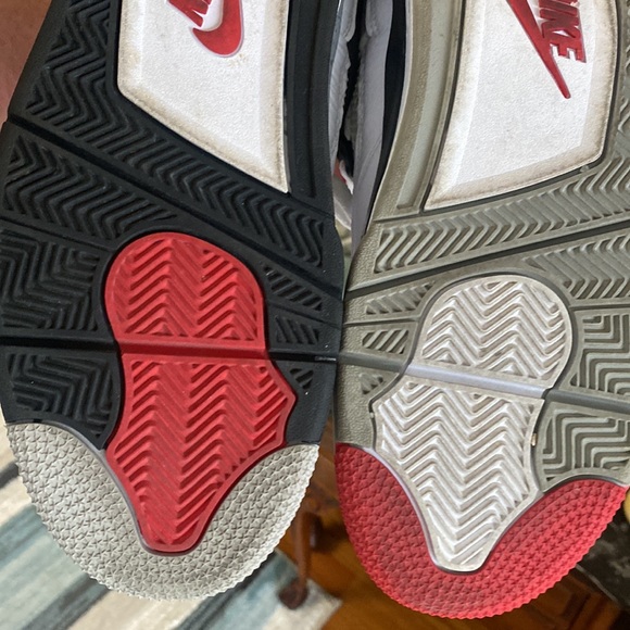 Jordan 4 ( Pending for TONY 2 soles ) - Picture 7 of 8